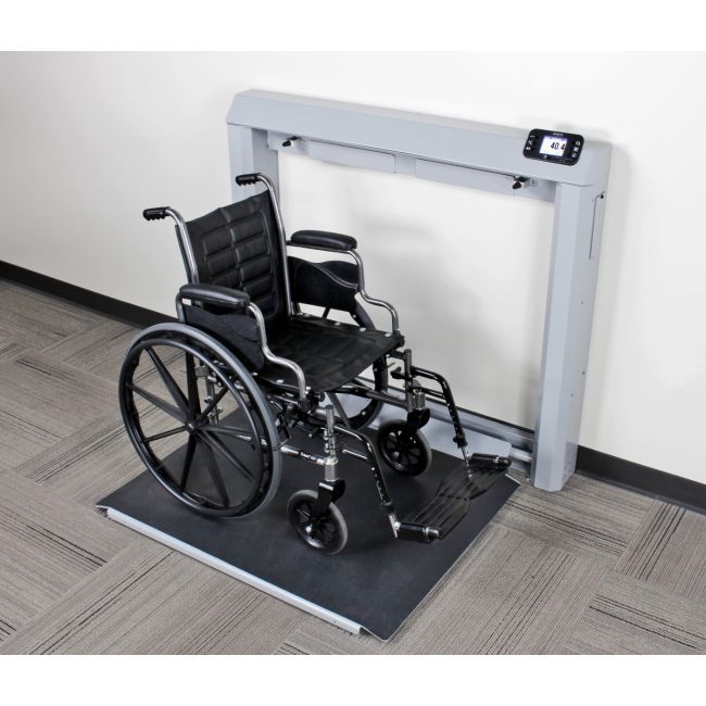 https://media.cmecorp.com/catalog/product/cache/a59e0033213579e3d441817f0f521e84/d/e/detecto-7550-wheelchair-scale_1.jpg